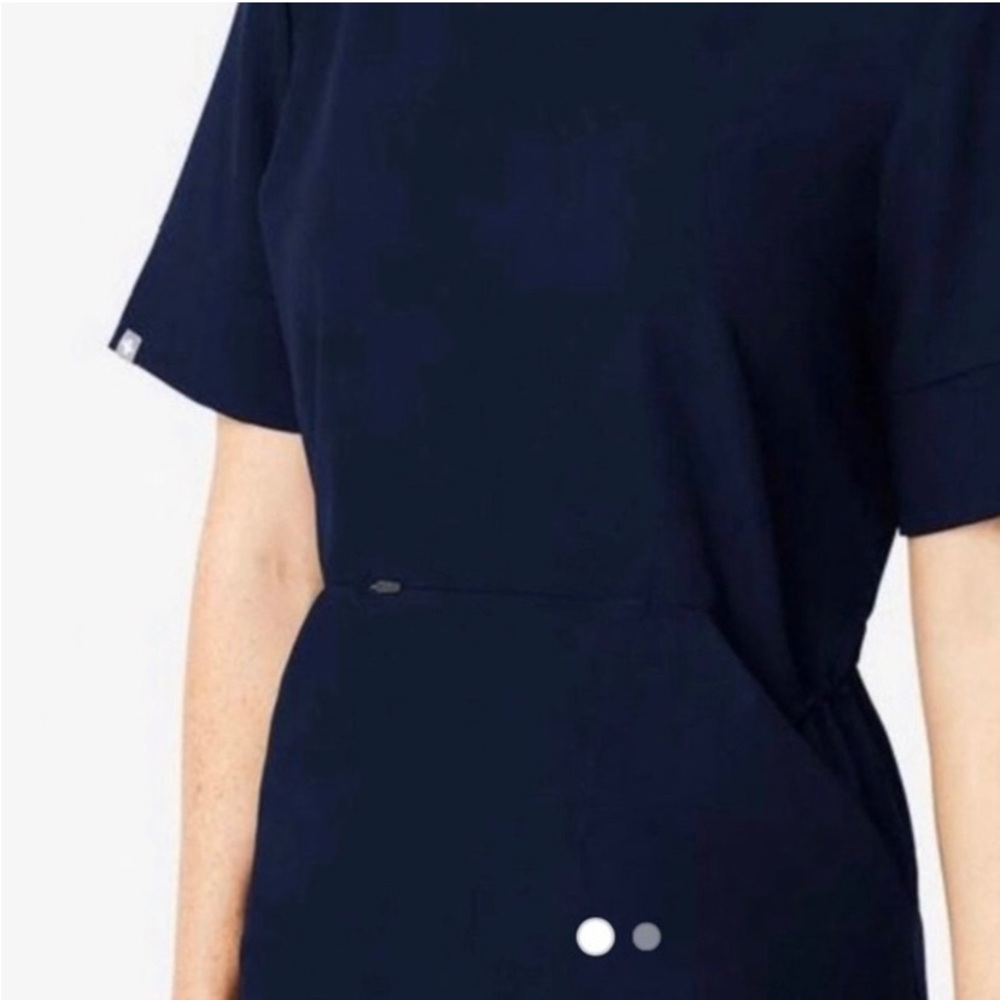New Black Figs Remera top scrub